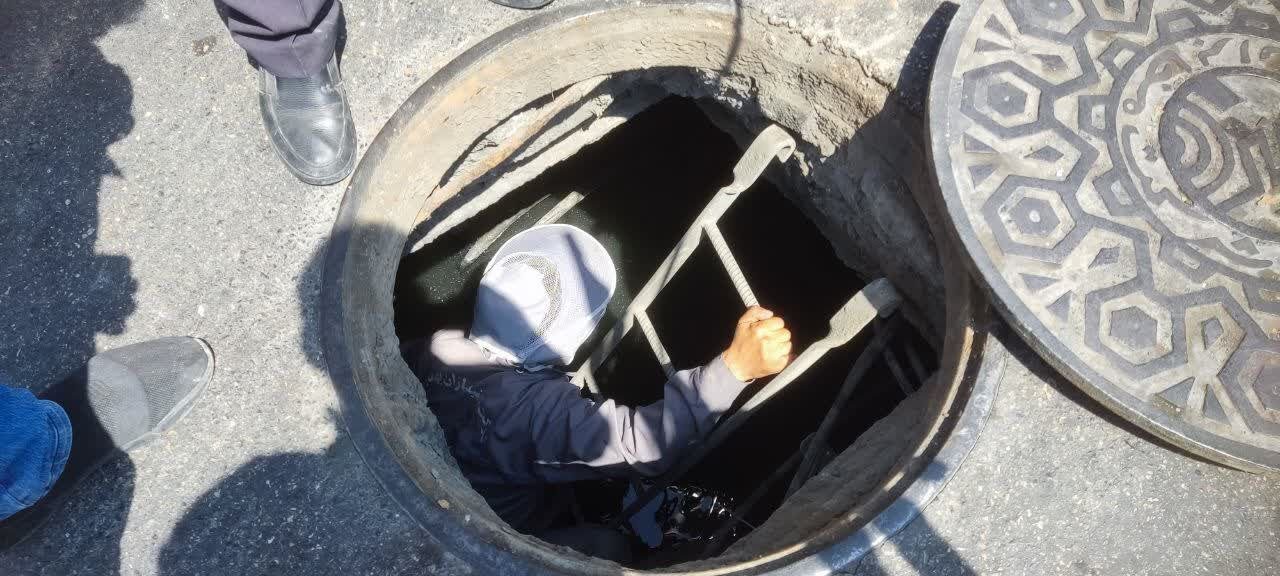 پیگیریهای خبرآنلاین در ارومیه نتیجه داد: کانال قدیمی فاضلاب پیدا و نشتی آب زیرگذر در حال رفع شدن است