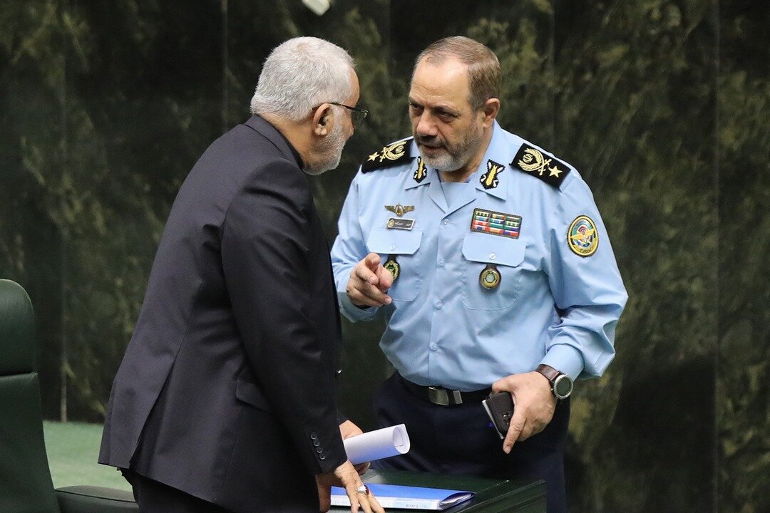 صفِ مخالفان وزیر پیشنهادی دفاع در پارلمان /پاسخ ها و وعده های امیر نصیرزاده به مجلسیها چه بود؟