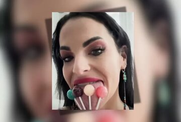 وحشت نکنید! این زن صاحب پهنترین زبان دنیاست/ عکس وحشت نکنید! این زن صاحب پهنترین زبان دنیاست/ عکس