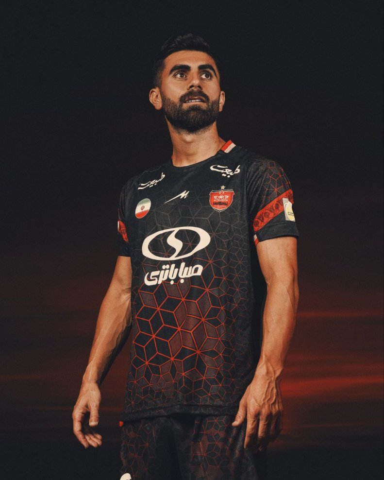 عکس| کیت دوم پرسپولیس به رنگ عشق!