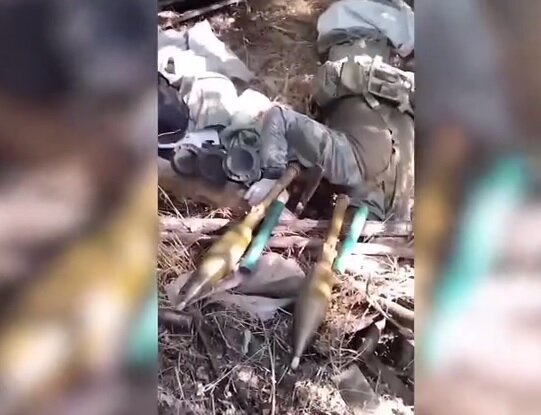 عکسی از کشف انبار سلاحهای ناتو توسط روسیه