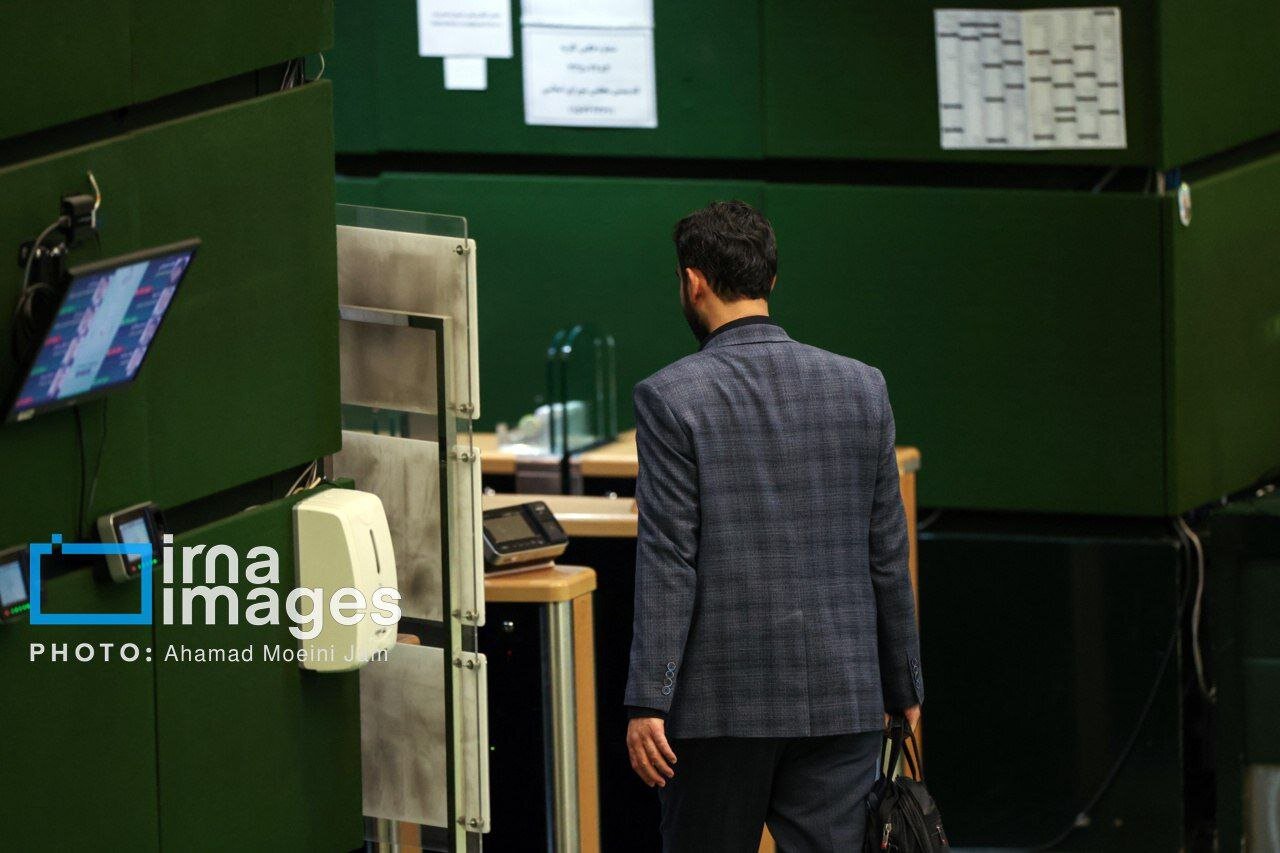 اولین عکساز امیرحسین ثابتی بعد از رأی آوردن کل کابینه پیشنهادی پزشکیان