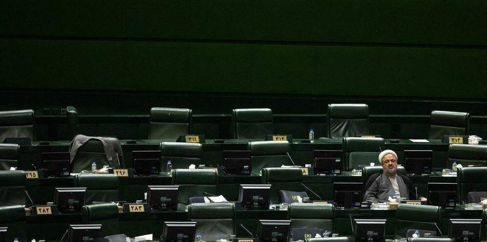 عکس این ۲ نماینده تندرو دیدن دارد؛ یکی عصبانی یکی شوک زده