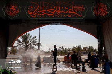 خنک کردن زائران اربعین با آب فشان