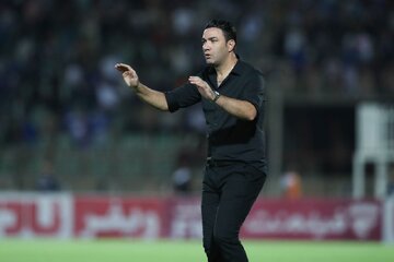 عکس | هشتگ پرسپولیسیها؛ نکونام باید بماند!