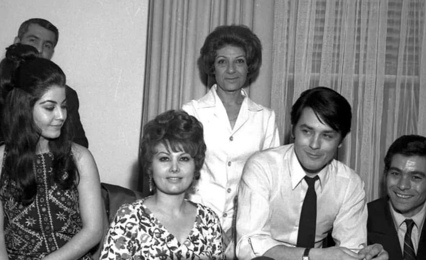 عکسهایی دیدهنشده از «آلن دلون» در تهرانِ سال ۱۳۴۸