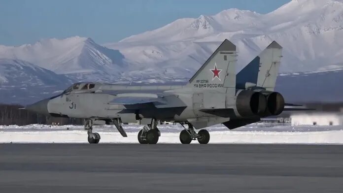 MiG-31 MF-16 چه کسی برنده خواهد شد؟