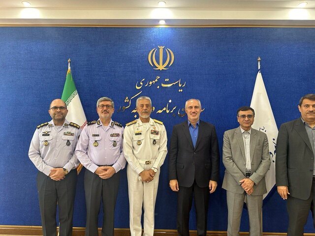 دیدار امیر دریادار سیاری با رئیس سازمان برنامه و بودجه + عکس