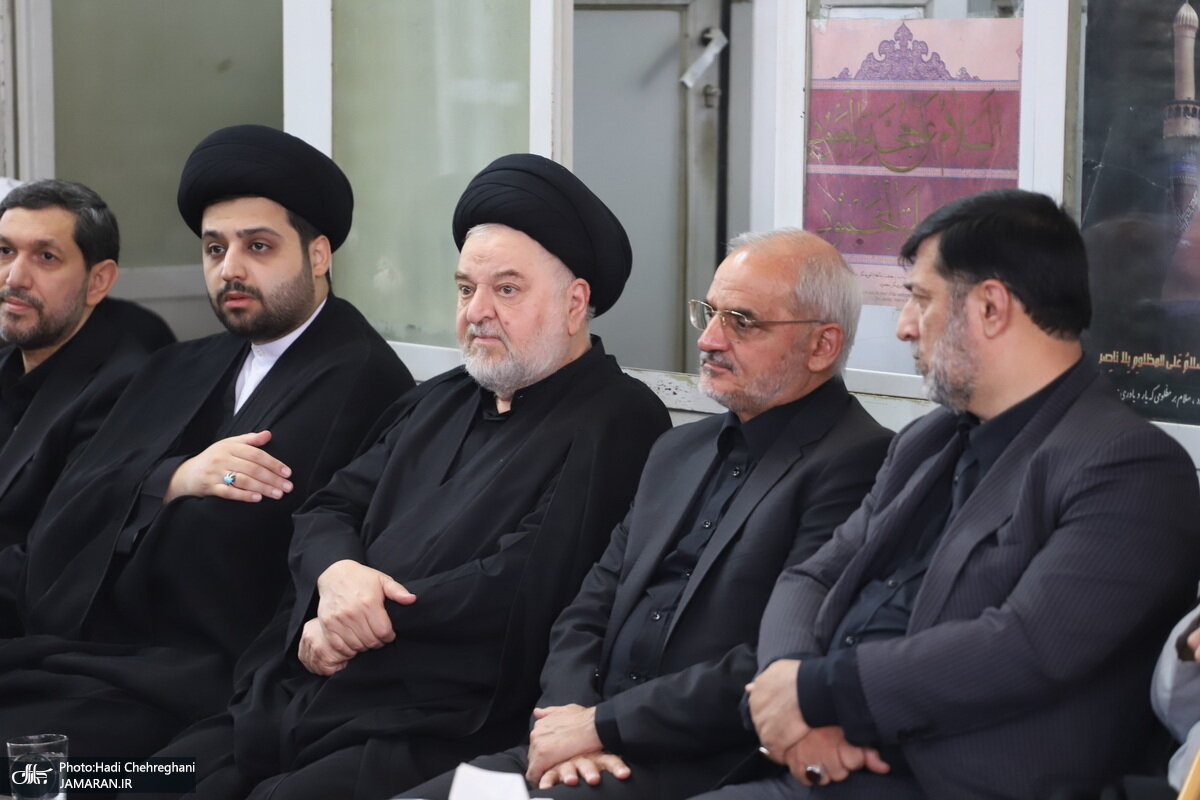 تصاویری از همنشینی مسئول دفتر پزشکیان و داماد آیت الله سیستانی /نماینده ویژه رئیس جمهور در بیت مراجع و علمای قم
