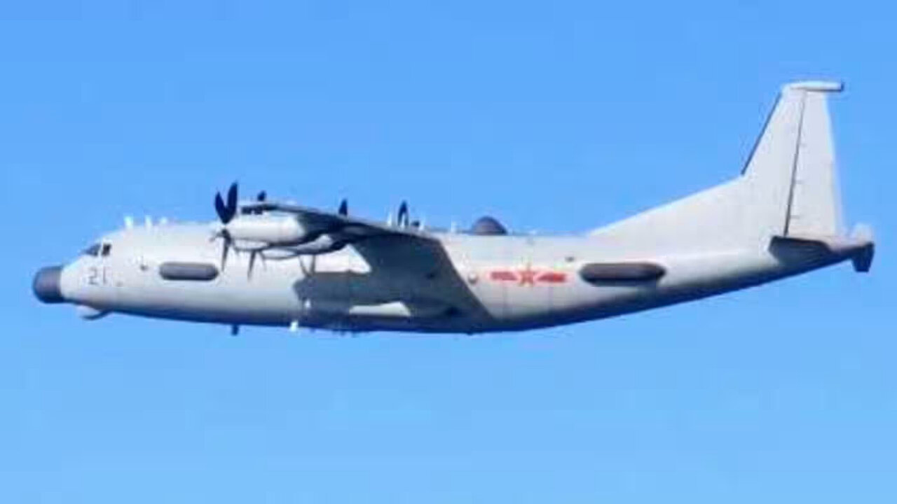 هواپیمای چینی که ژاپن را به وحشت انداخت/ جنگندهها به پرواز درآمدند / عکس