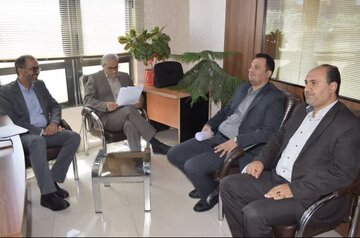 دیدار بازرس کل استان کردستان با مردم دیدار بازرس کل استان کردستان با مردم