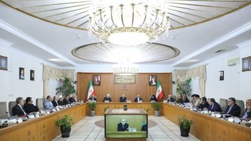 پزشکیان: با مردم بودن هرگز به معنای پوپولیستبودن نیست / باور جدی دارم که مردم ولی نعمت ما هستند