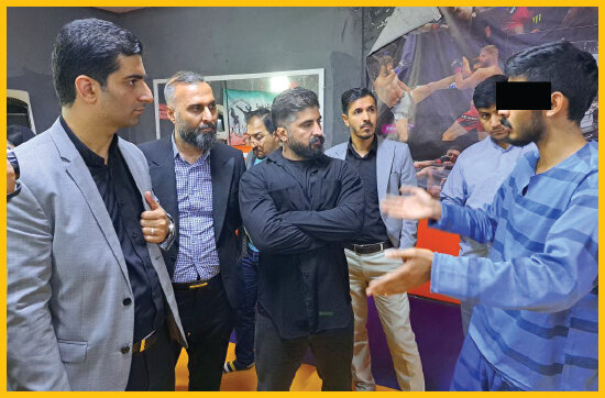 بازسازی صحنه قتل دختر رزمی کار در قفس توری/ عکس