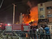 ببینید | حریق گسترده مغازه لاستیک فروشی در چهارراه بهارستان شهرکرد