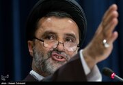 انتقاد نبویان از حسام الدین آشنا: مذاکره با آمریکا معادل  «تحویل ناموس ملت ایران به دشمن» است