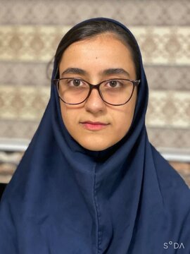 نفر اول کنکور زبان: میخواهم زبان روسی بخوانم/ سینمای تارکوفسکی را دوست دارم/ تصمیم دارم چندسالی در روسیه درس بخوانم