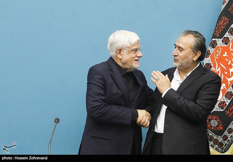 قابهایی متفاوت از مراسم تودیع و معارفه معاون حقوقی رئیس جمهوری/ دقت محمد دهقان درباره هدیه پایان کارش