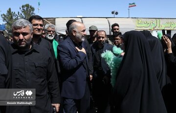 سردار سلامی: سپاه در اربعین همه امکانات و توان خود را در ایران و عراق به کار گرفت / خدمت رسانی چهار سپاه استانی به زائران پیاده امام رضا (ع)