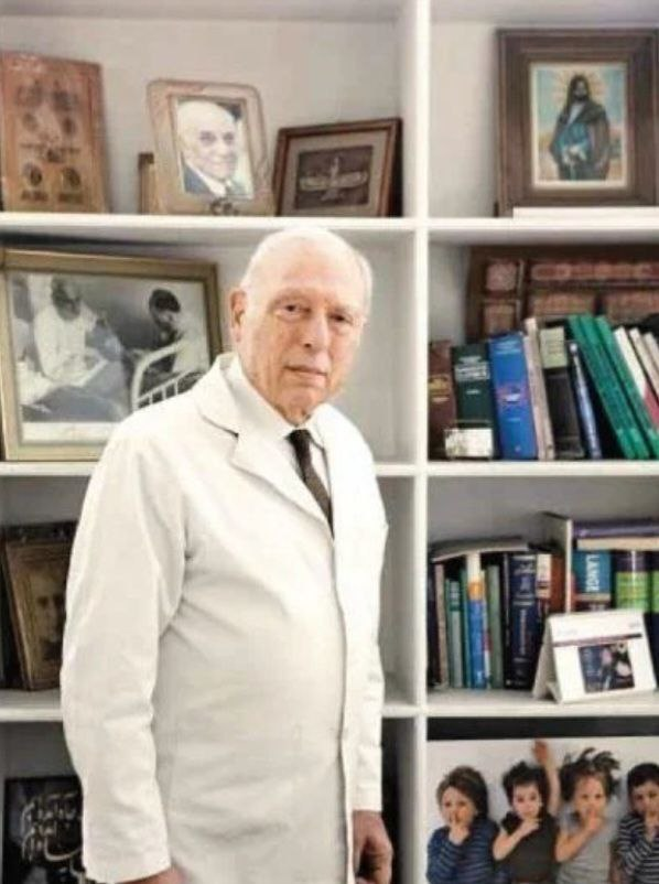 به ایران بیا و به مردن خدمت کن غیر از این نه دنیا داری و نه آخرت / در سوئیس هم بیگانه ای