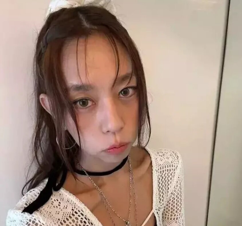 زن ۵۲ سالهای که ۲۵ ساله به نظر میرسد/ عکس