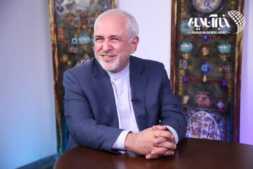 محمد جواد ظریف: شهروندان ایران باید آزادانه در فضای مجازی فعالیت کنند