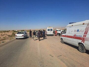 تصادف مرگبار پراید و کامیون/ ۳ نفر جان باختند تصادف مرگبار پراید و کامیون/ ۳ نفر جان باختند