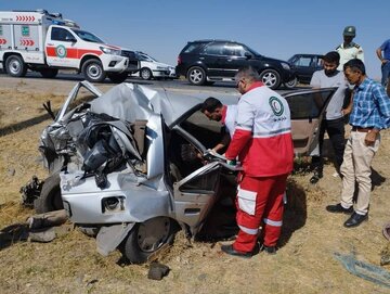 نصف شدن خودروی دنا بعد از تصادف/ عکس نصف شدن خودروی دنا بعد از تصادف/ عکس