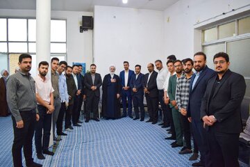 دیدار جوانان اعتدالی یزد با آیت الله اعرافی