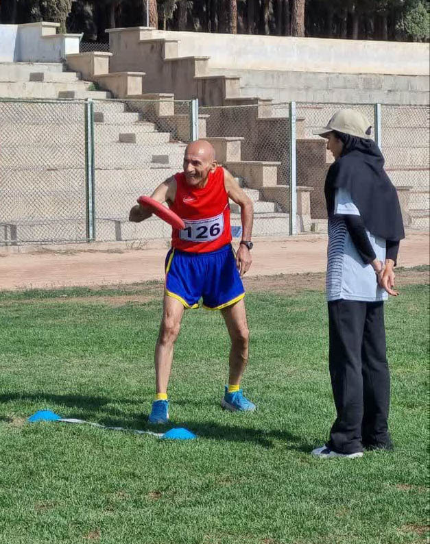 استان فارس قهرمان مسابقات ورزشی سه گانه پیشکسوتان کشور شد/درخشش پیشکسوتان استان سمنان