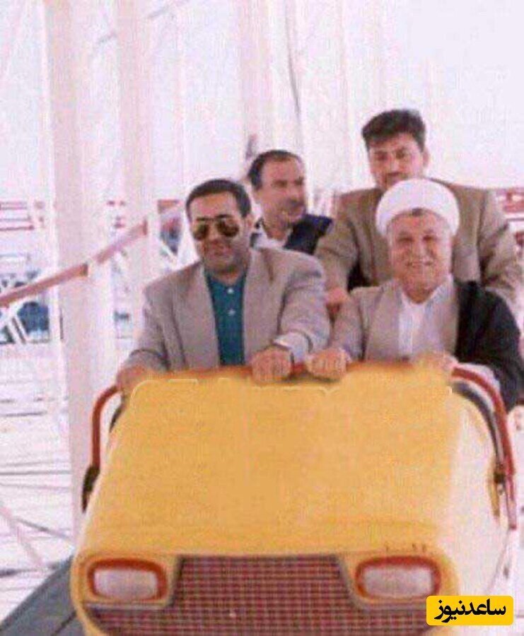 عکس دیدنی از آیت الله هاشمی رفسنجانی سوار بر ترن هوایی 2