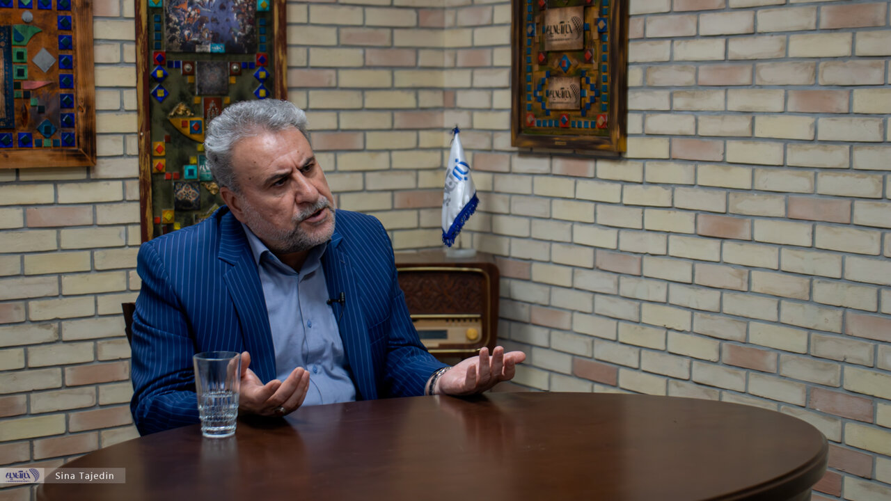 فلاحت پیشه: حضور ۸ میلیون افغان در ایران یک خطر جدی است /پزشکیان زورش نرسید کابینهاش را بیاورد /تشکیلات جریان افراطی بسیار قوی است