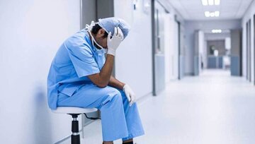 بهرهکِشی از پزشکان جوان در مراکز درمانی؛ در بخش بهداشت پزشک اپراتور کامپیوتر است / متاسفانه در پزشکی تعریف موفقیت پول است