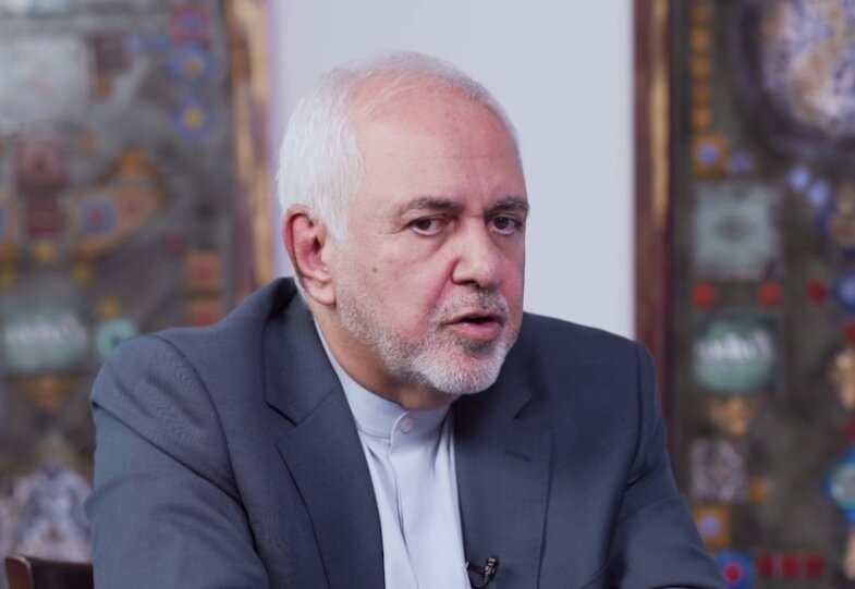 عکس | تغییر چهره محمدجواد ظریف طی ۲۹ سال؛ از حضور در سازمان ملل تا وزارت خارجه و دانشگاه تهران