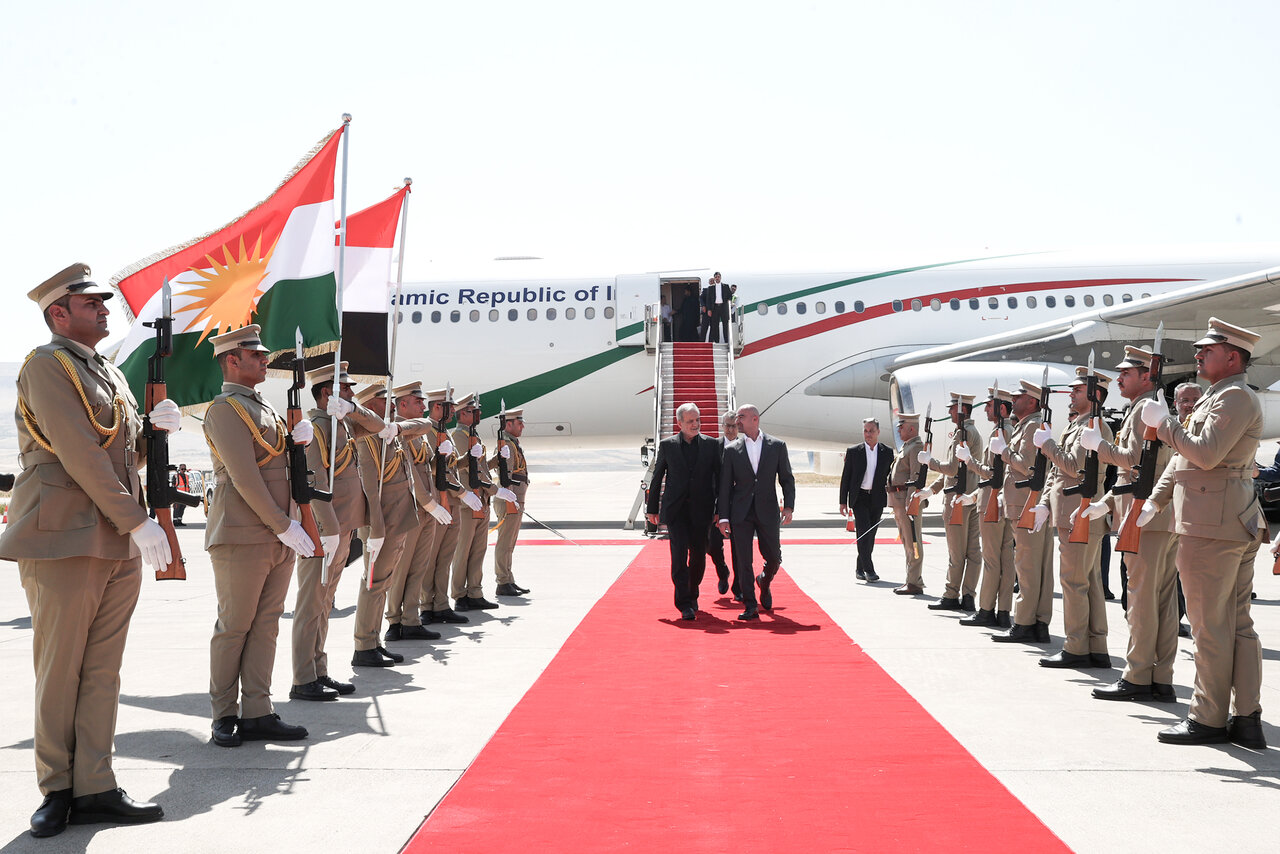 تصاویری از سفر تاریخی پزشکیان به سلیمانیه عراق /ادای احترام رئیسجمهور به مزار «جلال طالبانی»