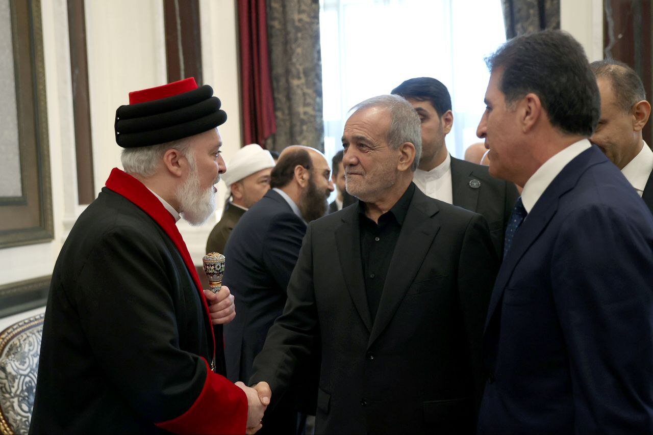 تصاویری متفاوت از پزشکیان در دیدار با سران احزاب اقلیم کردستان عراق