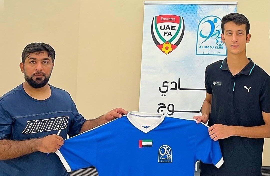 عکس| قرارداد فرزند آقای گل استقلالیها در امارات
