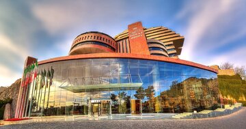 عکس | عذرخواهی کتبی مدیر هتل برای قطعی اینترنت به مدت یک دقیقه!