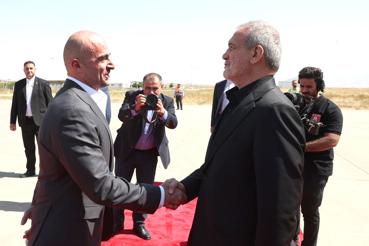 پیام سفر همزمان پزشکیان به اربیل و سلیمانیه از نگاه ناظم دباغ /با افتخار پزشکیان را یک سیاستمدار کُرد میدانیم