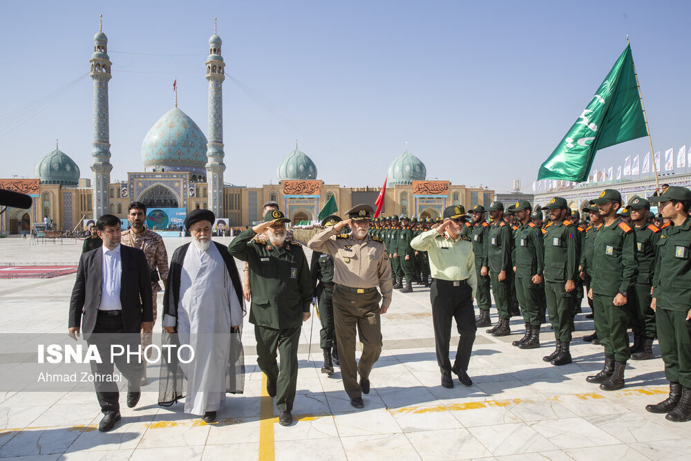 تصاویری از تیپ سربازان طلبه در یک مراسم / فرمانده کل سپاه هم بود 5