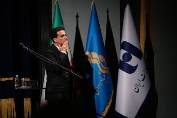 آیین رونمایی از آلبوم «ش م س» به آهنگسازی کیخسرو پورناظری و خوانندگی همایون شجریان