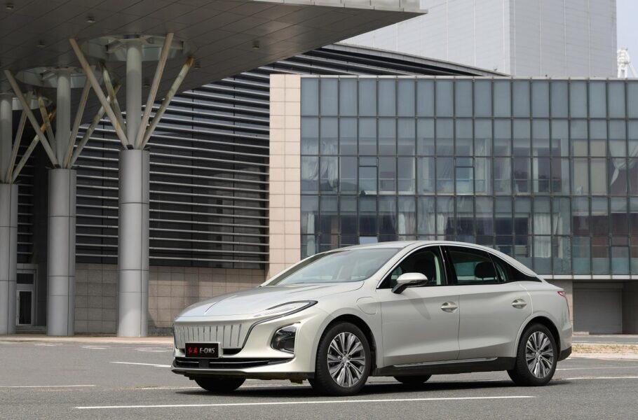 این ماشین لوکس در ایران از امارات ارزانتر است