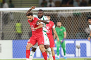 ببینید | کل کل ارونوف با هواداران الاهلی