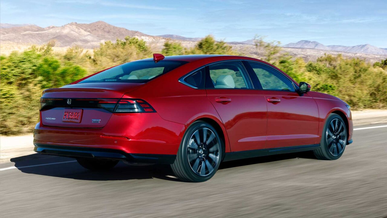 هوندا آکورد ۲۰۲۵ با قیمتی کمتر از چینیهای بازار ایران / عکس