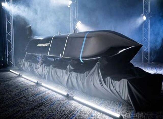 نمایش موشک پنهانکار جدید آمریکا برای اولین بار / عکس