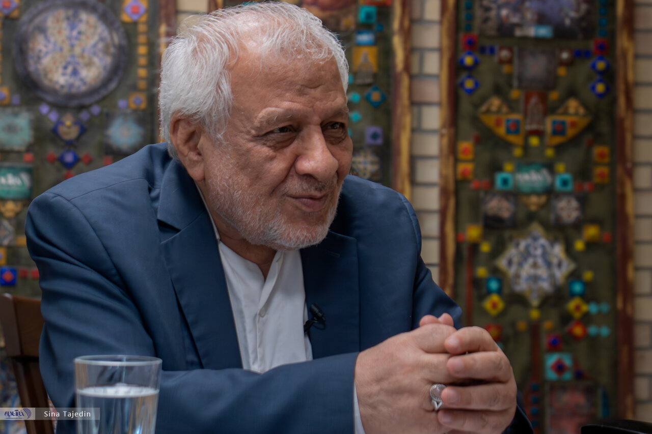 حضرت عباس شب عاشورا با شمر مذاکره کرد/ این آمریکا بود که با ایران قطع رابطه کرد/ آمریکا رئیس جمهور ونزوئلا را مثل راهزنهای سرگردنه دزدید