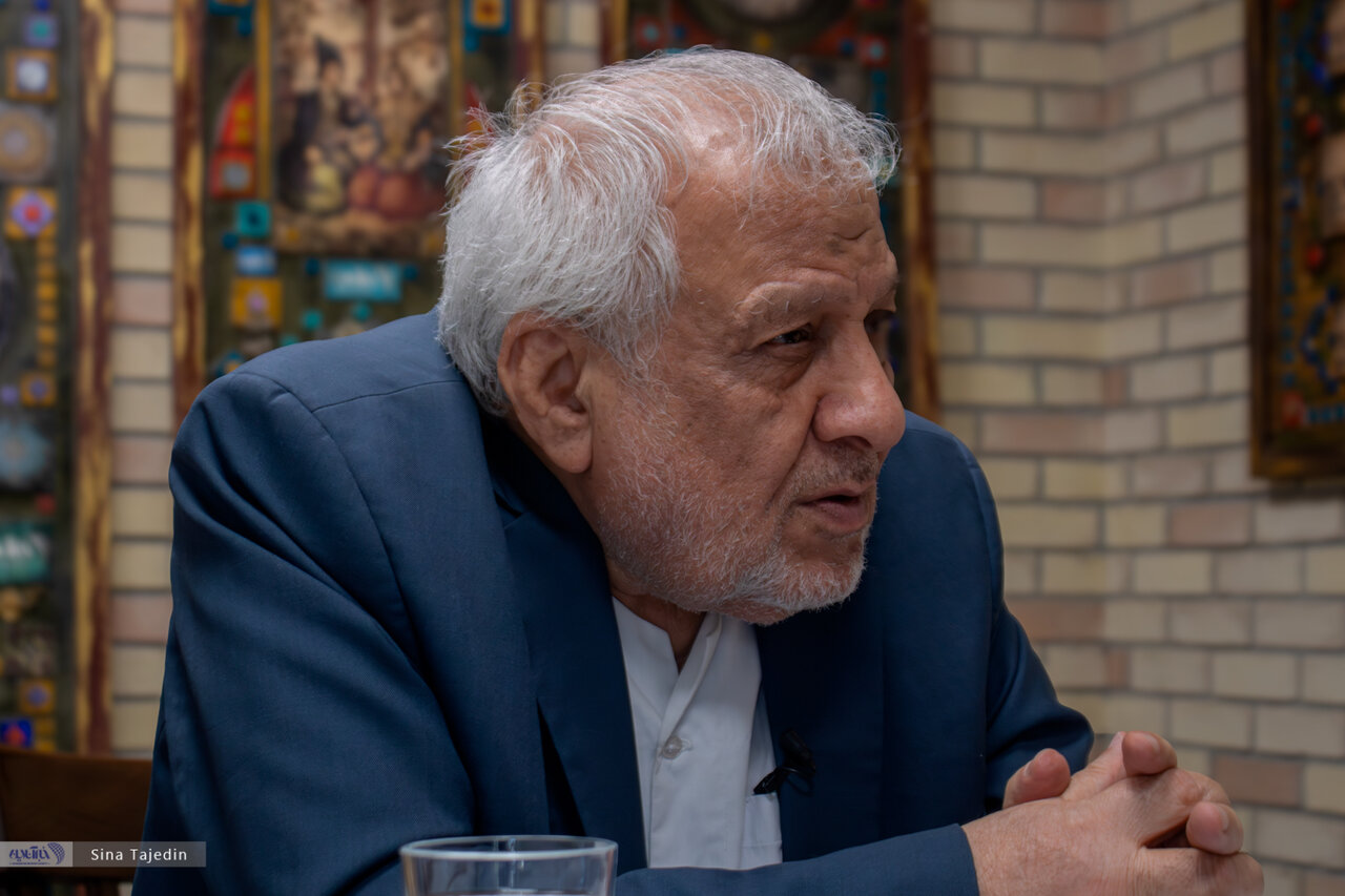 بادامچیان: لاریجانی هیچ‌وقت به احمدی‌نژاد و سبک مدیریتی او ا