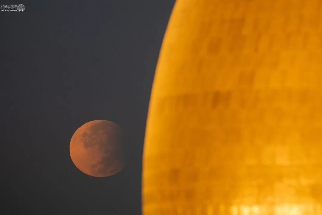 ماه گرفتگی در حرم امیرالمومنین(ع) ماه گرفتگی در حرم امیرالمومنین(ع)