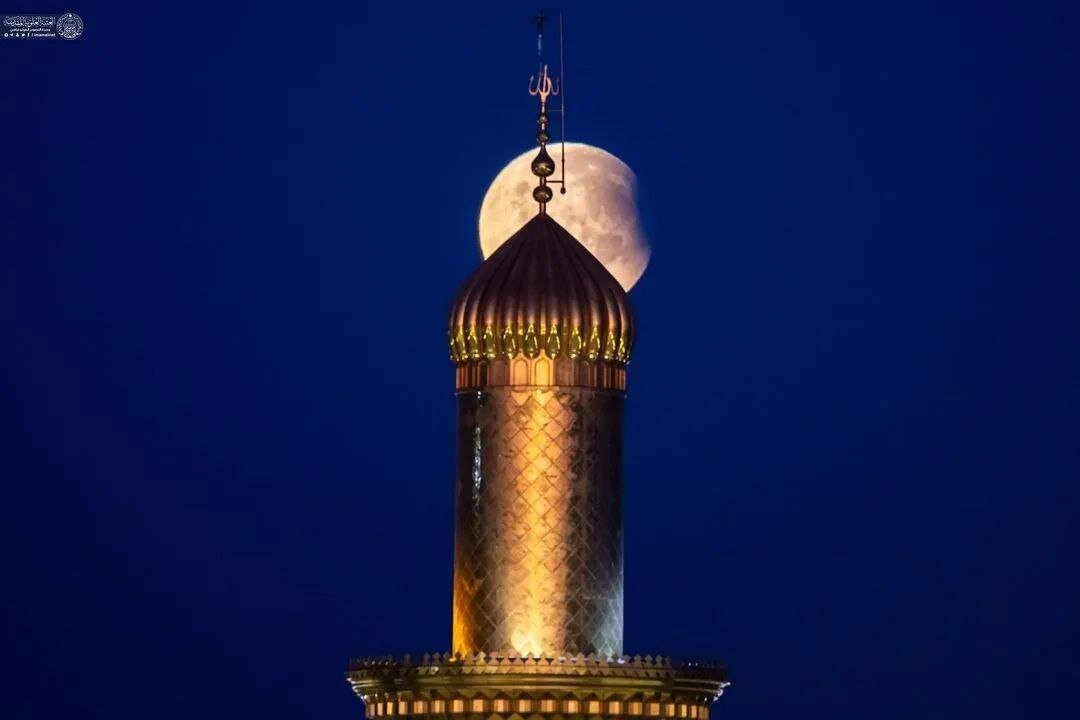 ماه گرفتگی در حرم امیرالمومنین(ع) ماه گرفتگی در حرم امیرالمومنین(ع)