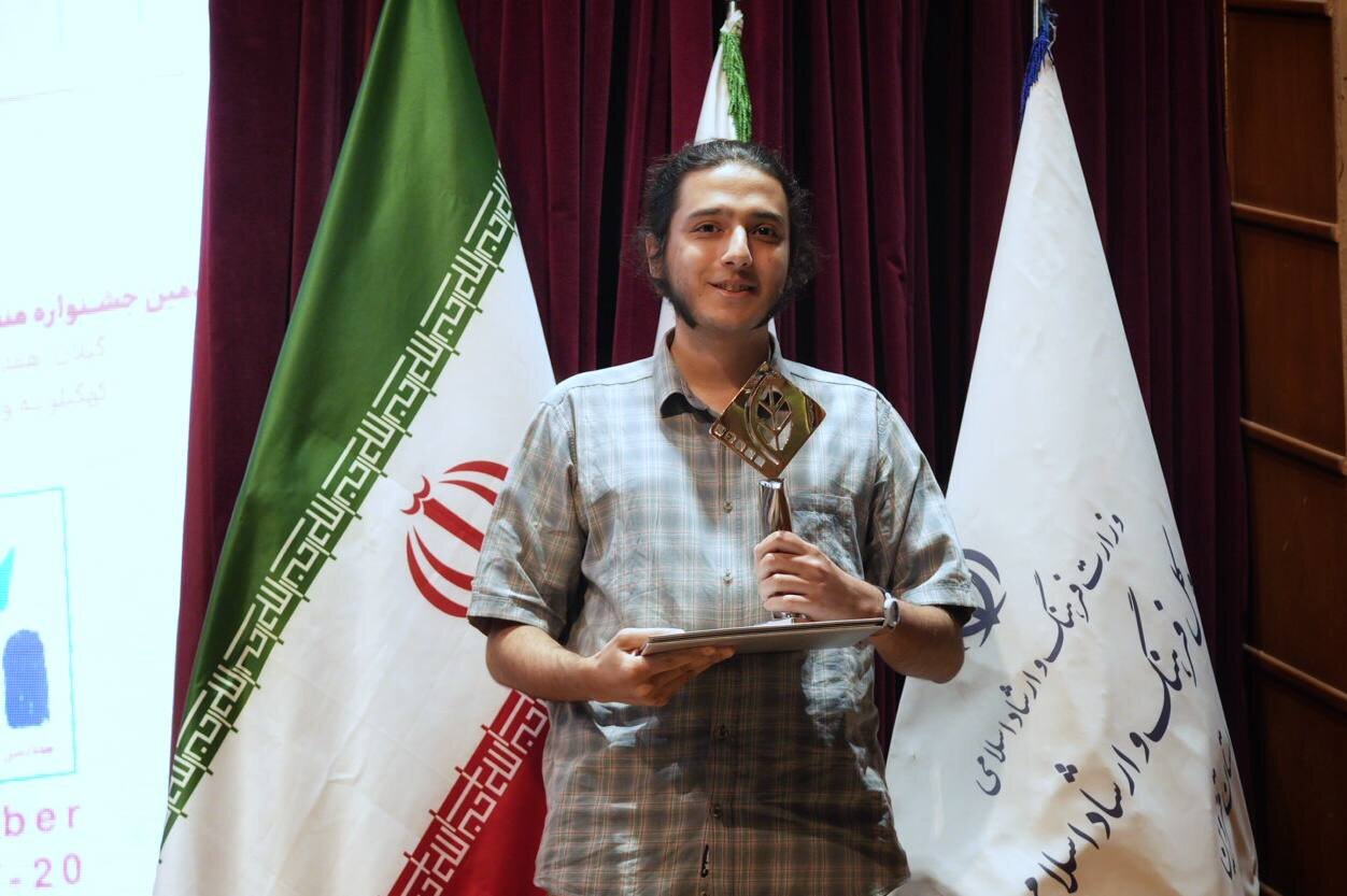 اختتامیه جشنواره منطقهای سینمای جوانان قزوین برگزار شد 4 اختتامیه جشنواره منطقهای سینمای جوانان قزوین برگزار شد