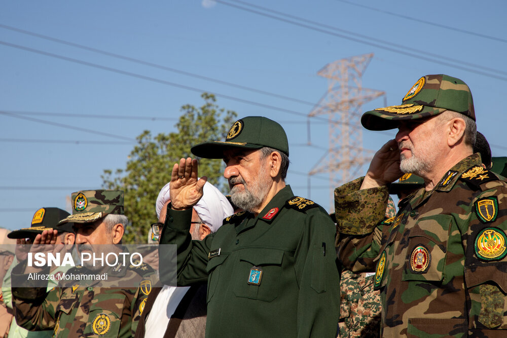 محسن رضایی بازهم لباس نظامی پوشید / جدیدترین تصویر از معاون اقتصادی دولت سیزدهم 2